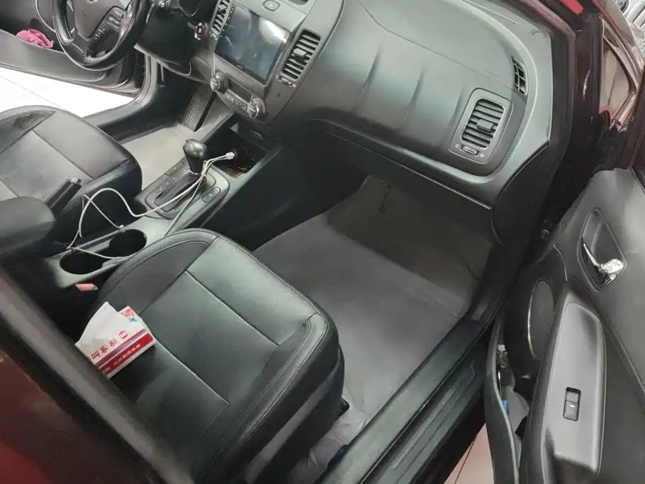 Kia K3 — миниатюра 8