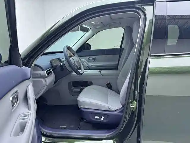 Leapmotor Leapmotor A10 — миниатюра 8