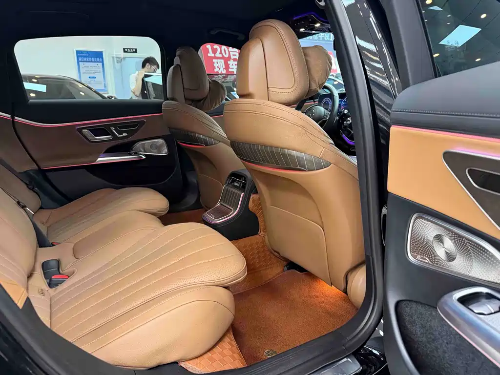 Mercedes-Benz E-Class — миниатюра 12