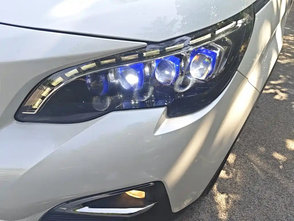 Peugeot 4008 — миниатюра 24