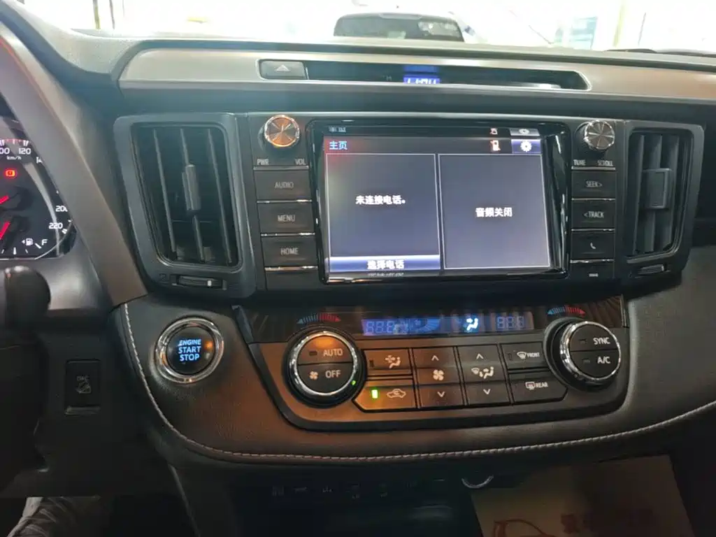 Toyota RAV4 — миниатюра 13
