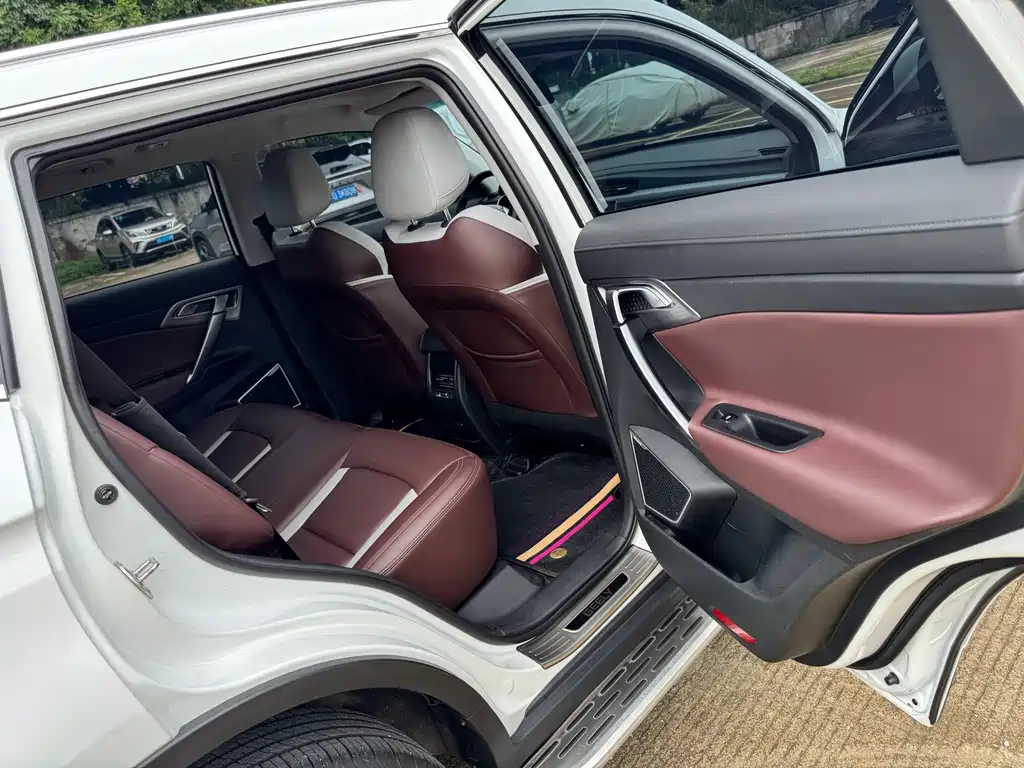 Geely Boyue — миниатюра 12