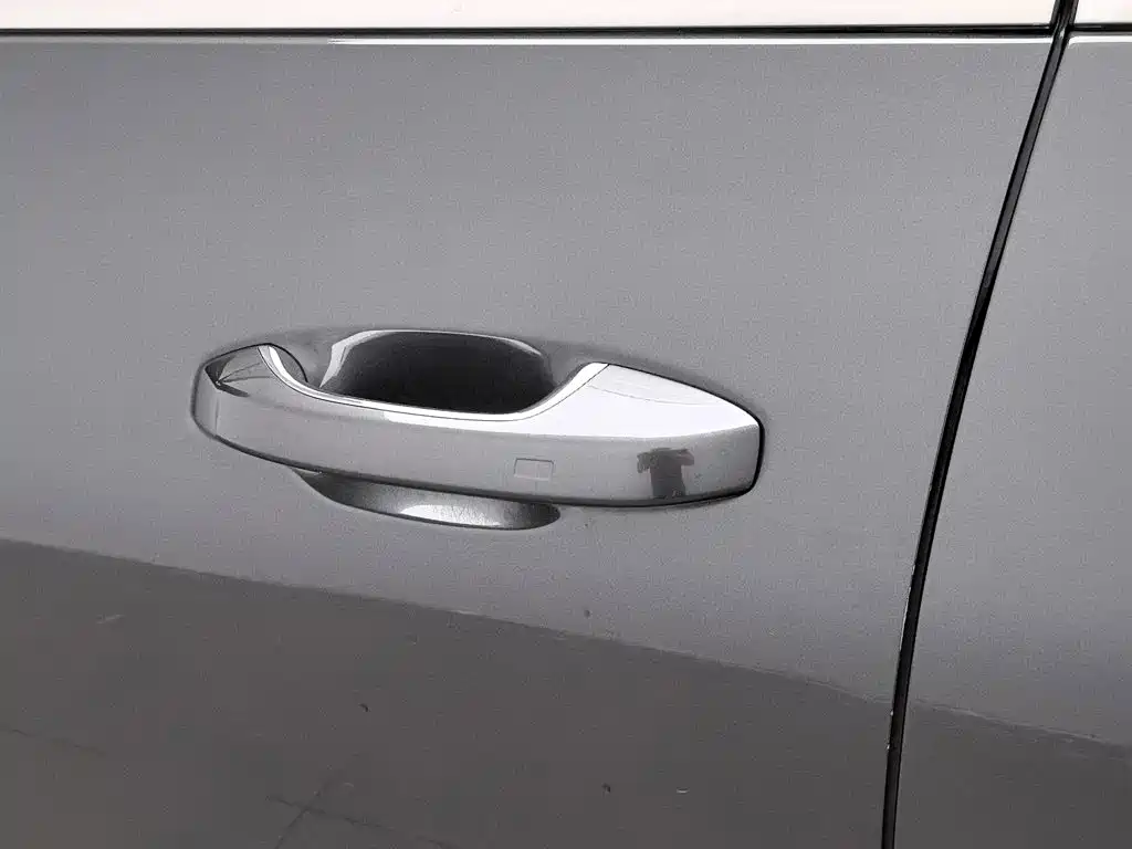 Li Auto Li ONE — миниатюра 18