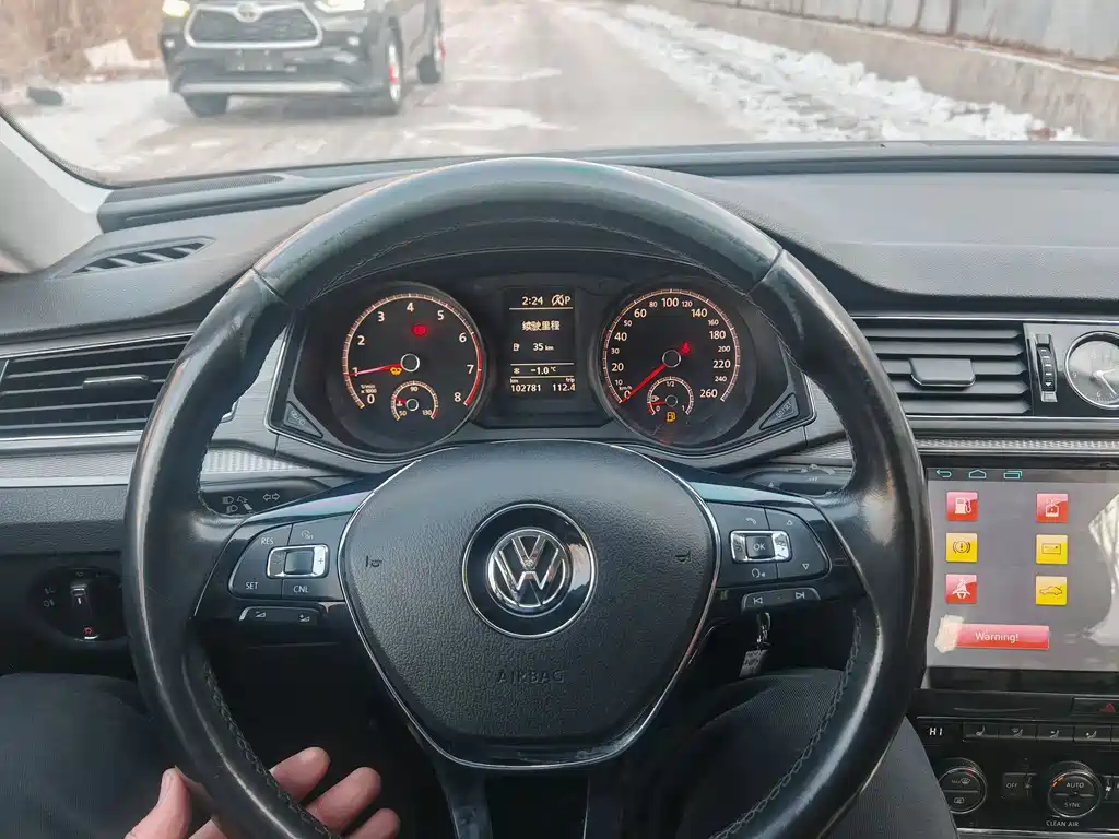 VOLKSWAGEN PASSAT
