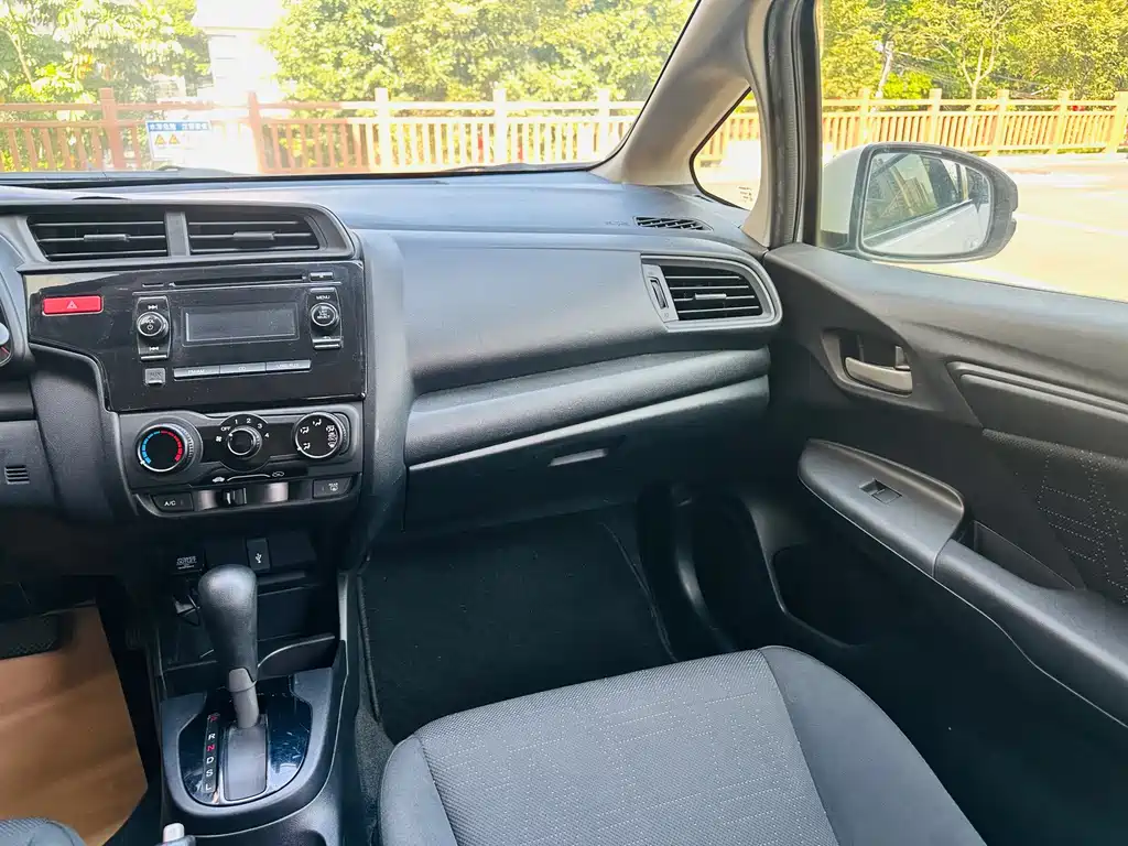 Honda Fit — миниатюра 22