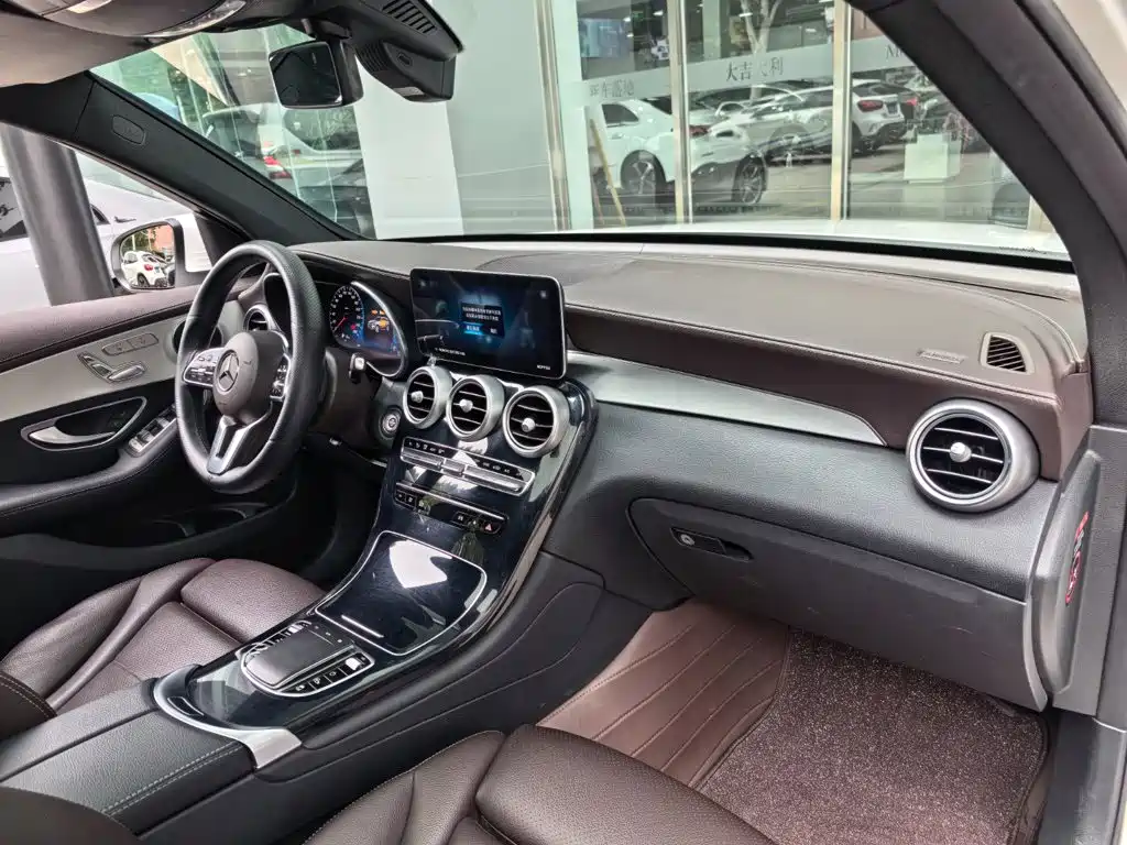 Mercedes-Benz GLC — миниатюра 8