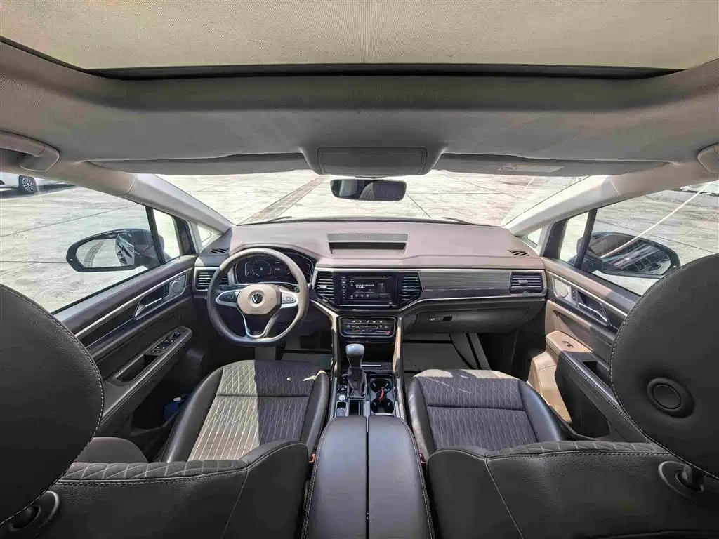 Volkswagen Viloran — миниатюра 9