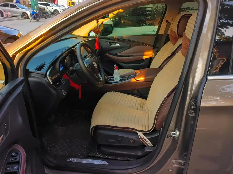 Buick Envision Plus — миниатюра 9