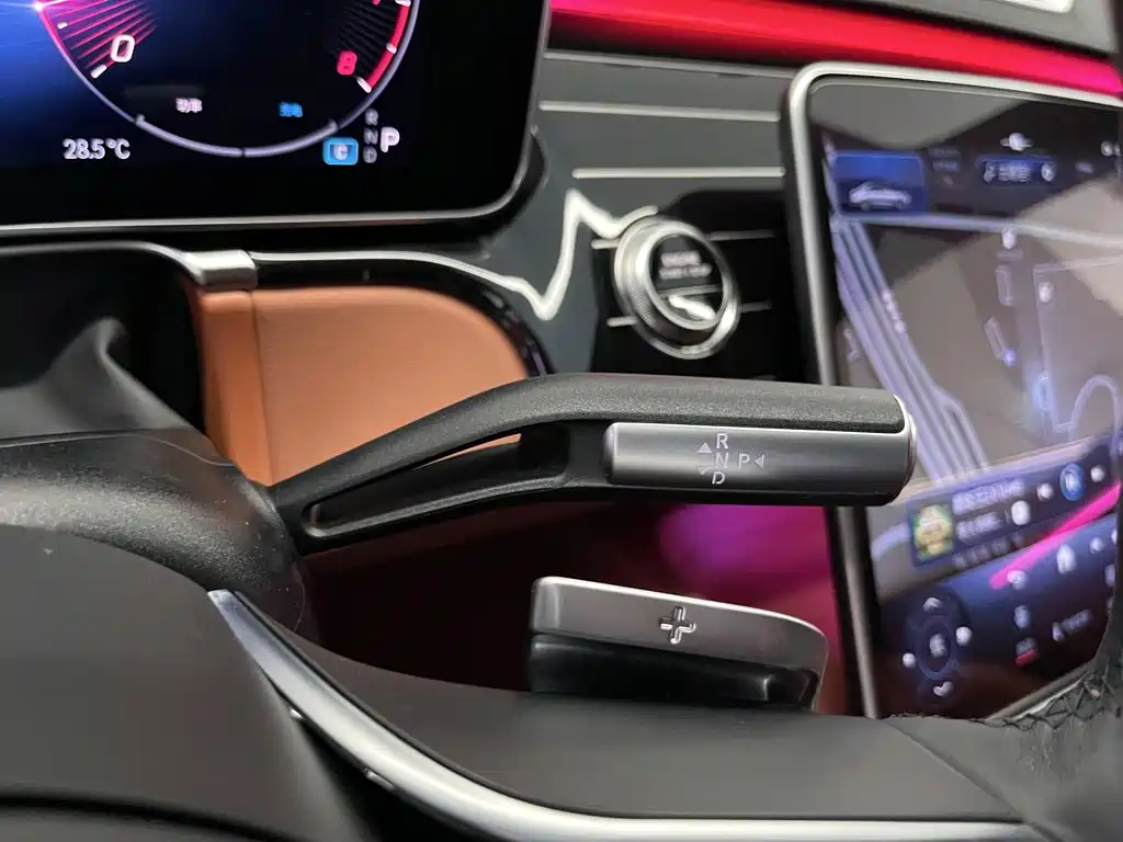 Mercedes-Benz S-Class — миниатюра 19