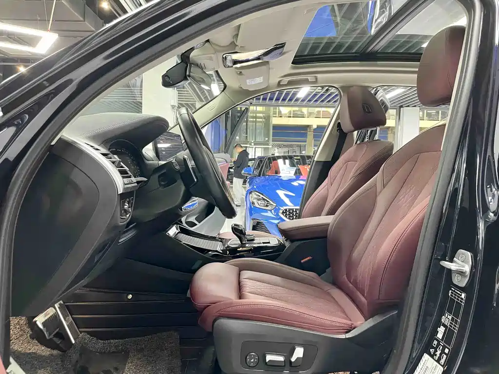 BMW X3 — миниатюра 7