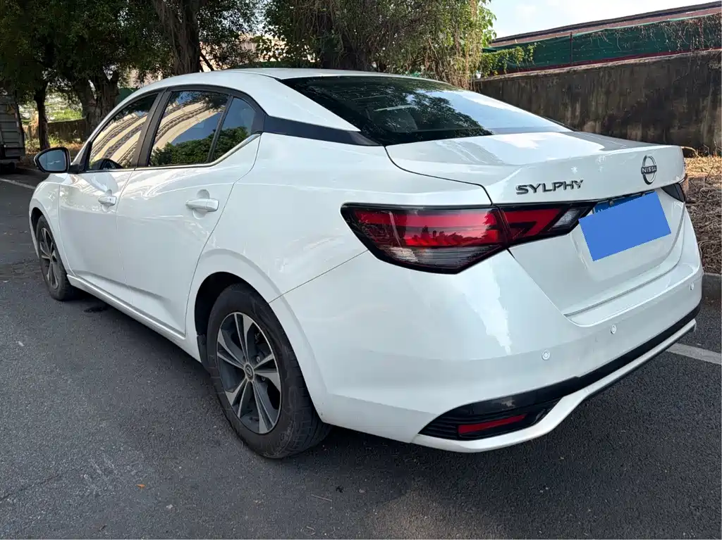 Nissan Sylphy — миниатюра 8