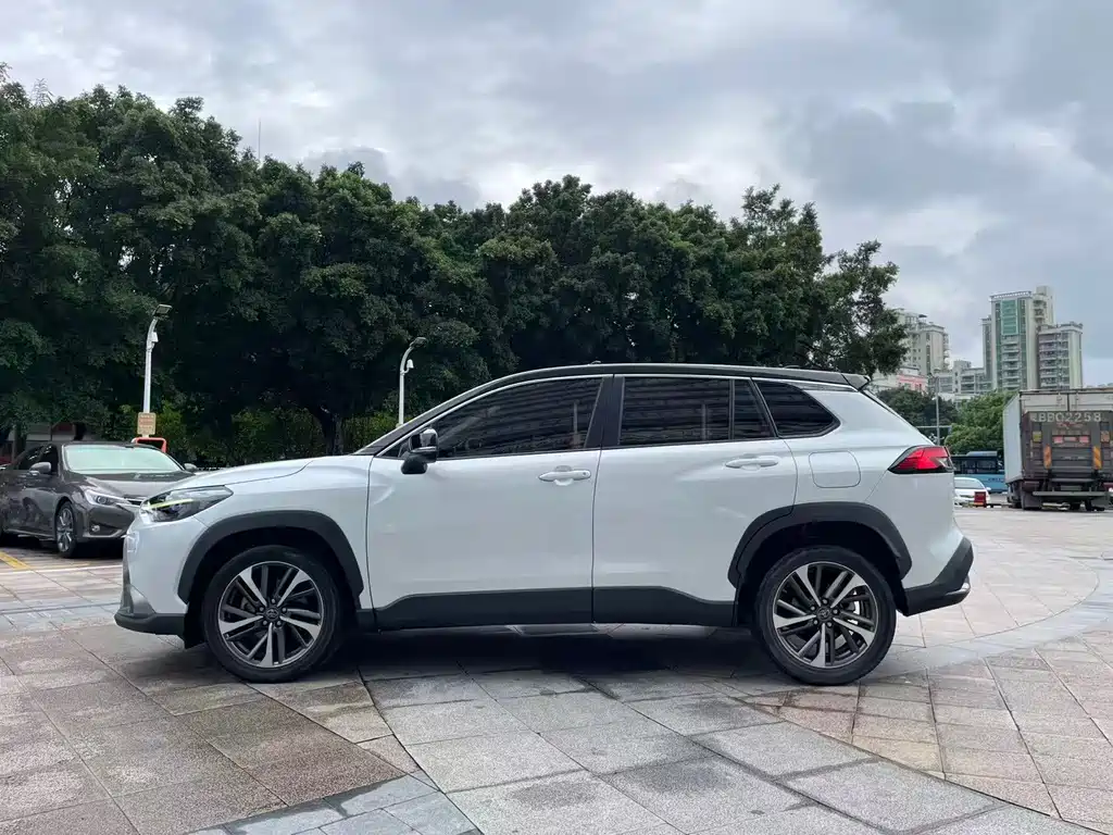 Toyota Frontlander — миниатюра 4