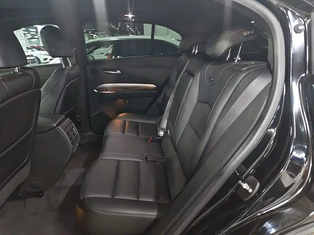 Cadillac XT4 — миниатюра 17