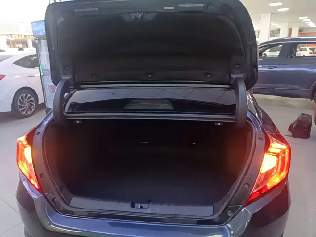 Honda Civic — миниатюра 19
