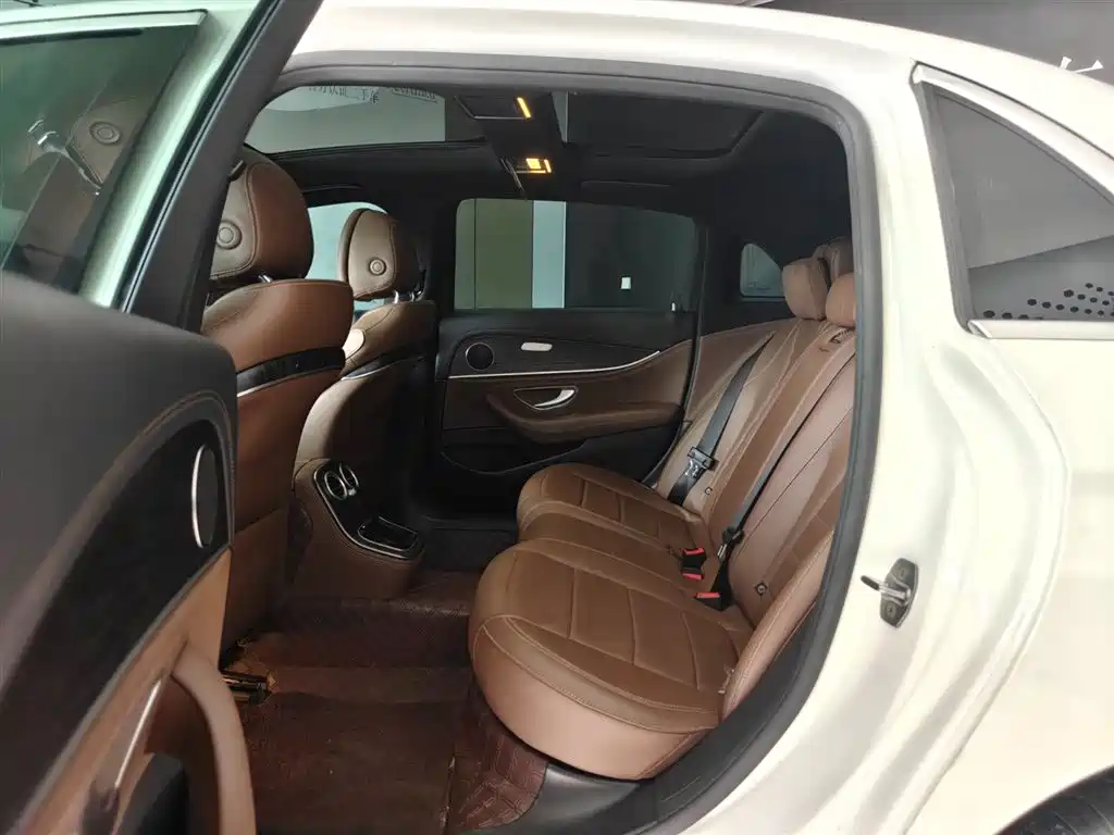 Mercedes-Benz E-Class 2022 Белый из Китая, фото 3