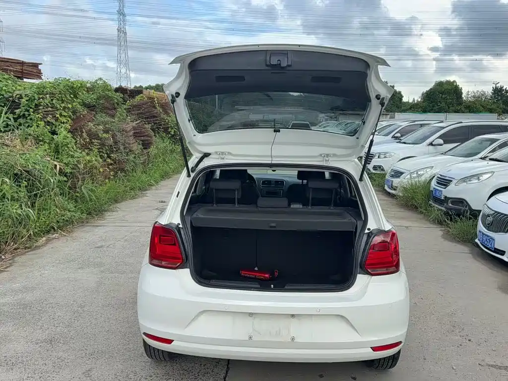 Volkswagen Polo — миниатюра 7