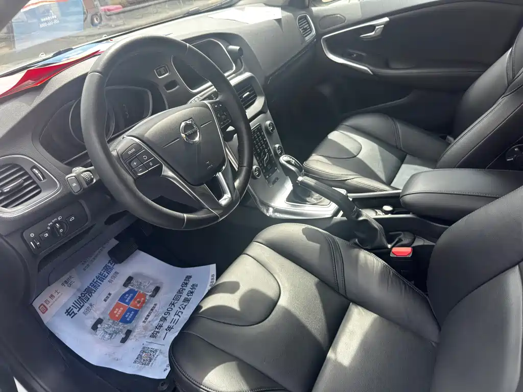 Volvo V40 — миниатюра 7