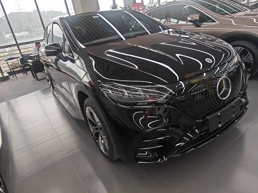 Mercedes-Benz EQE SUV — миниатюра 4