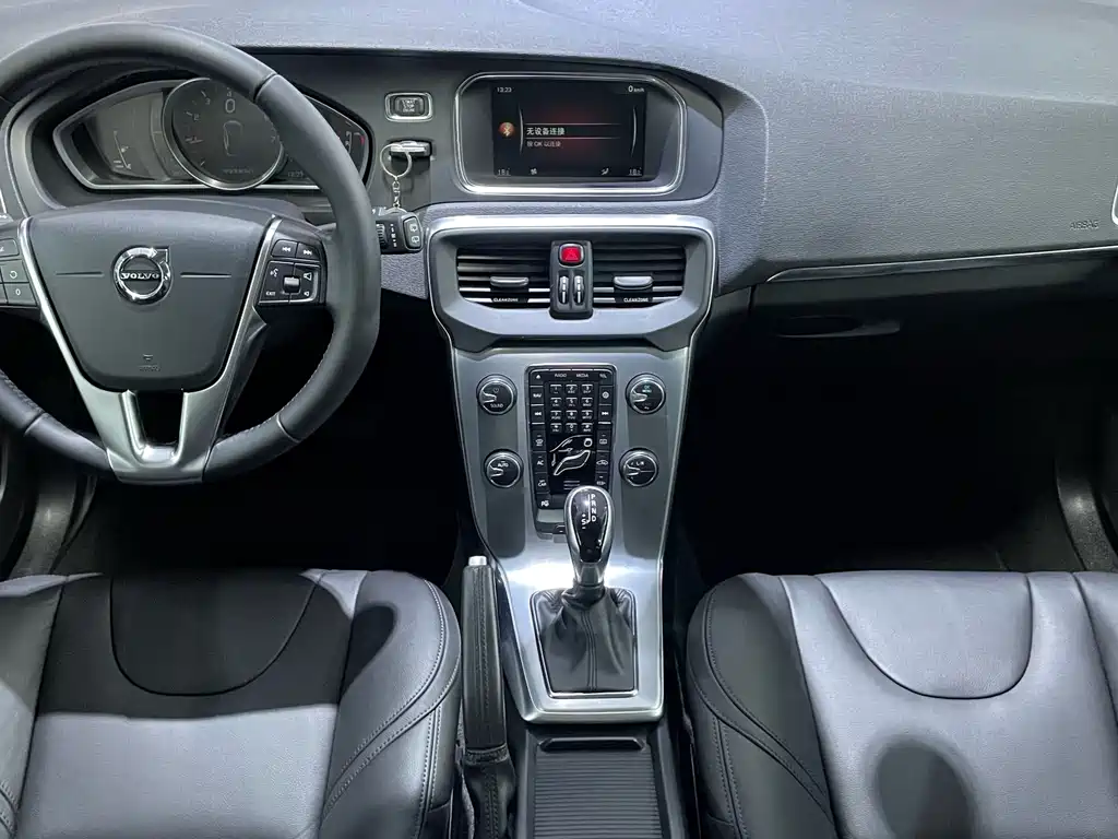 Volvo V40 — миниатюра 5