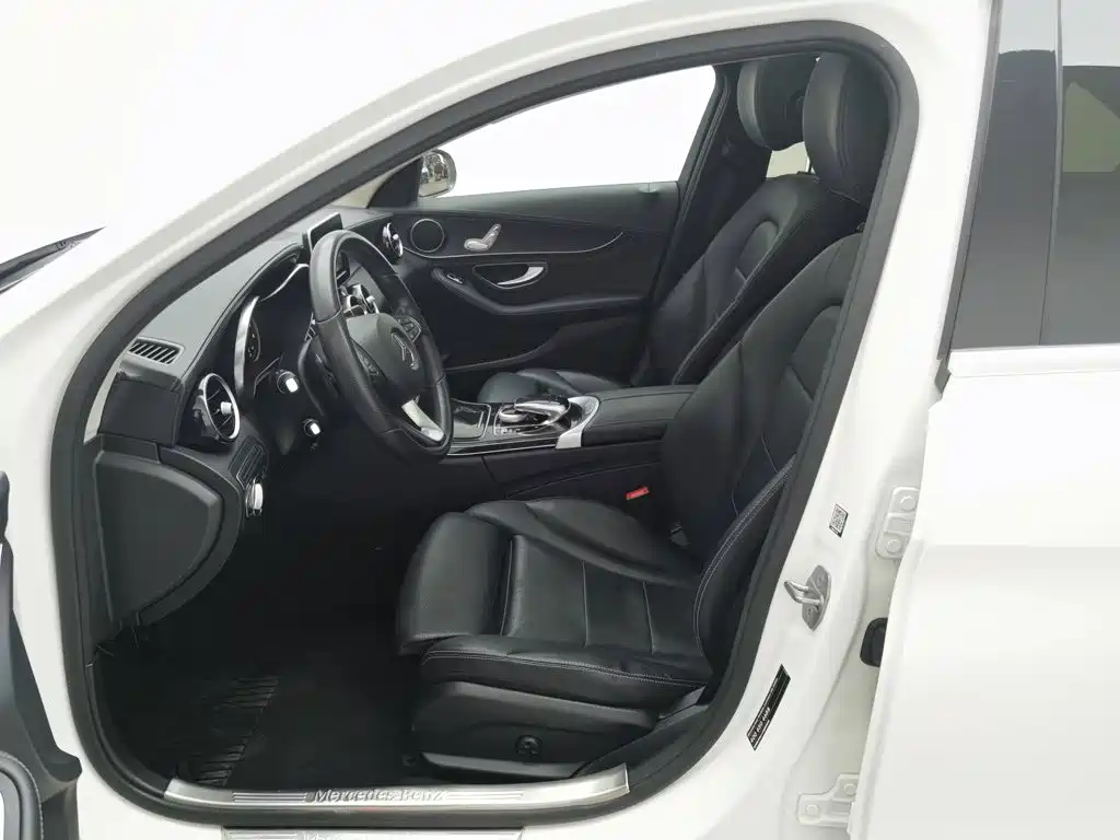 Mercedes-Benz C-Class — миниатюра 10