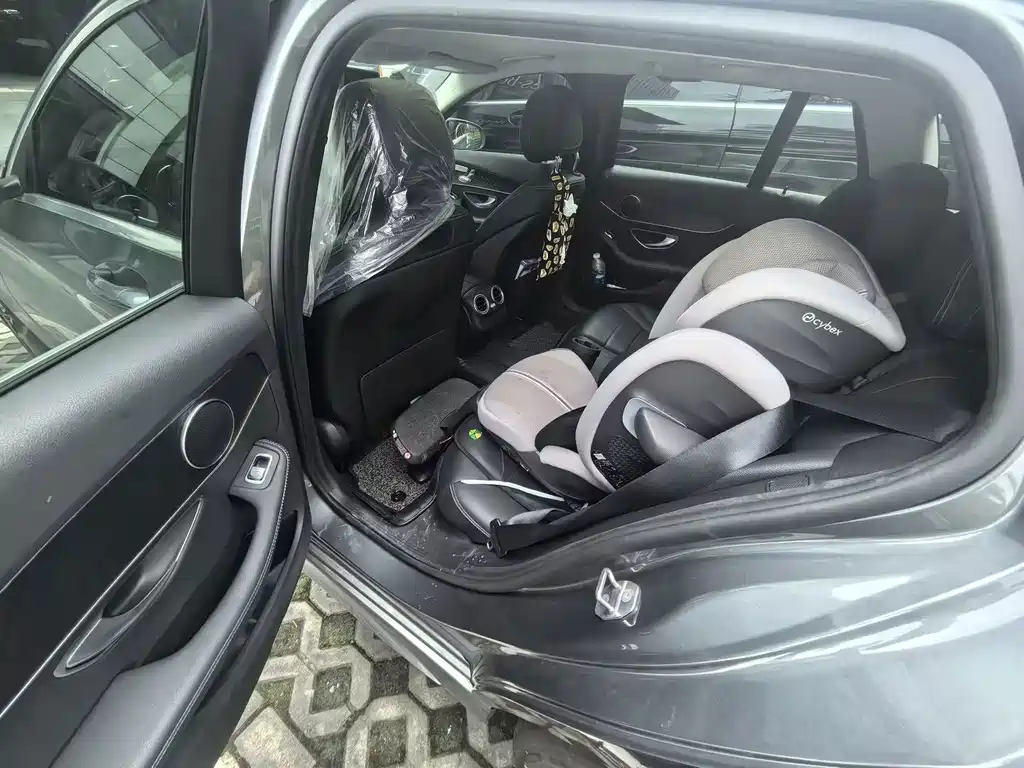 Mercedes-Benz C-Class (Import) — миниатюра 6