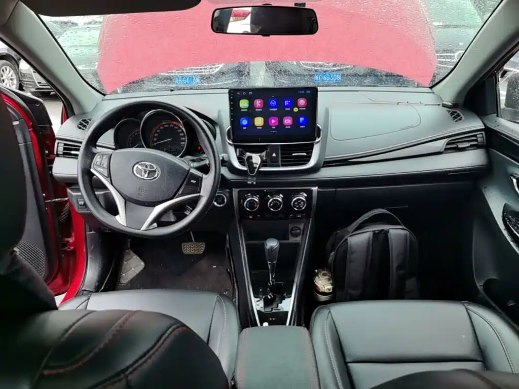 Toyota Yaris L — миниатюра 10