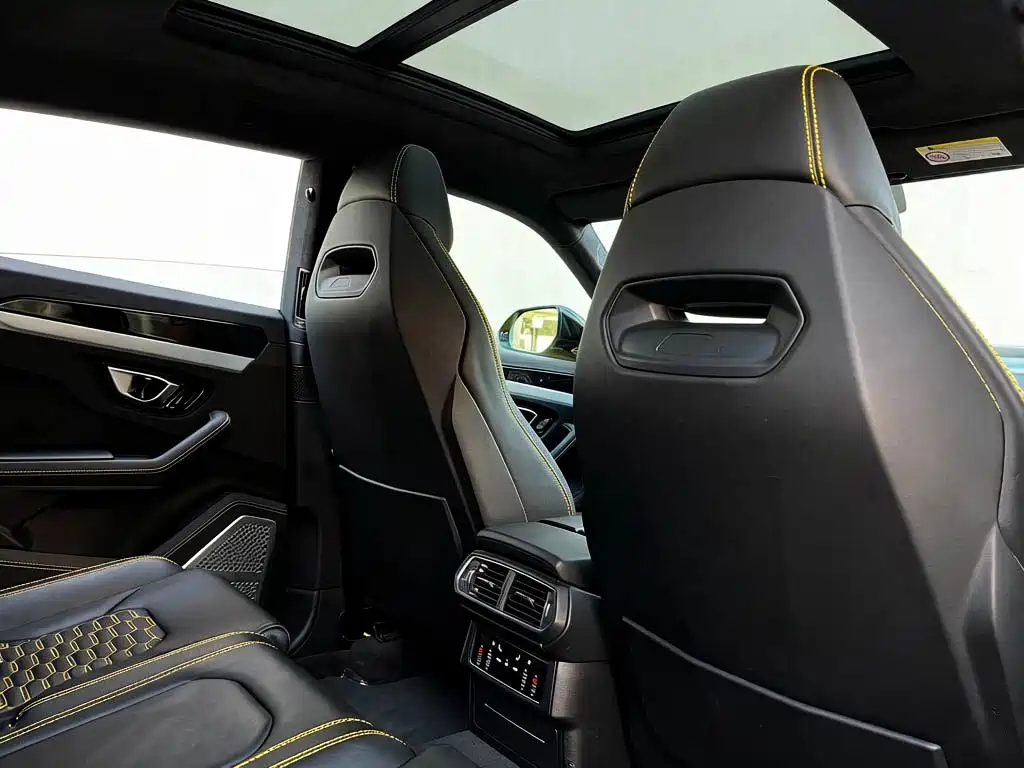 Lamborghini Urus — миниатюра 11