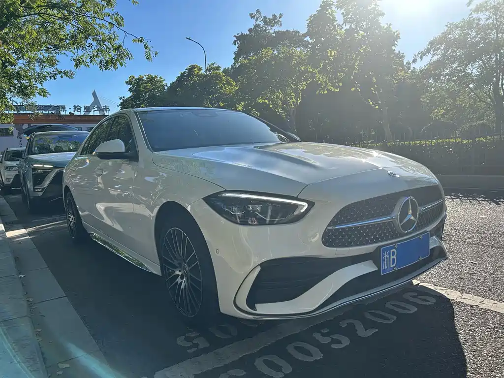Mercedes-Benz C-Class — миниатюра 2