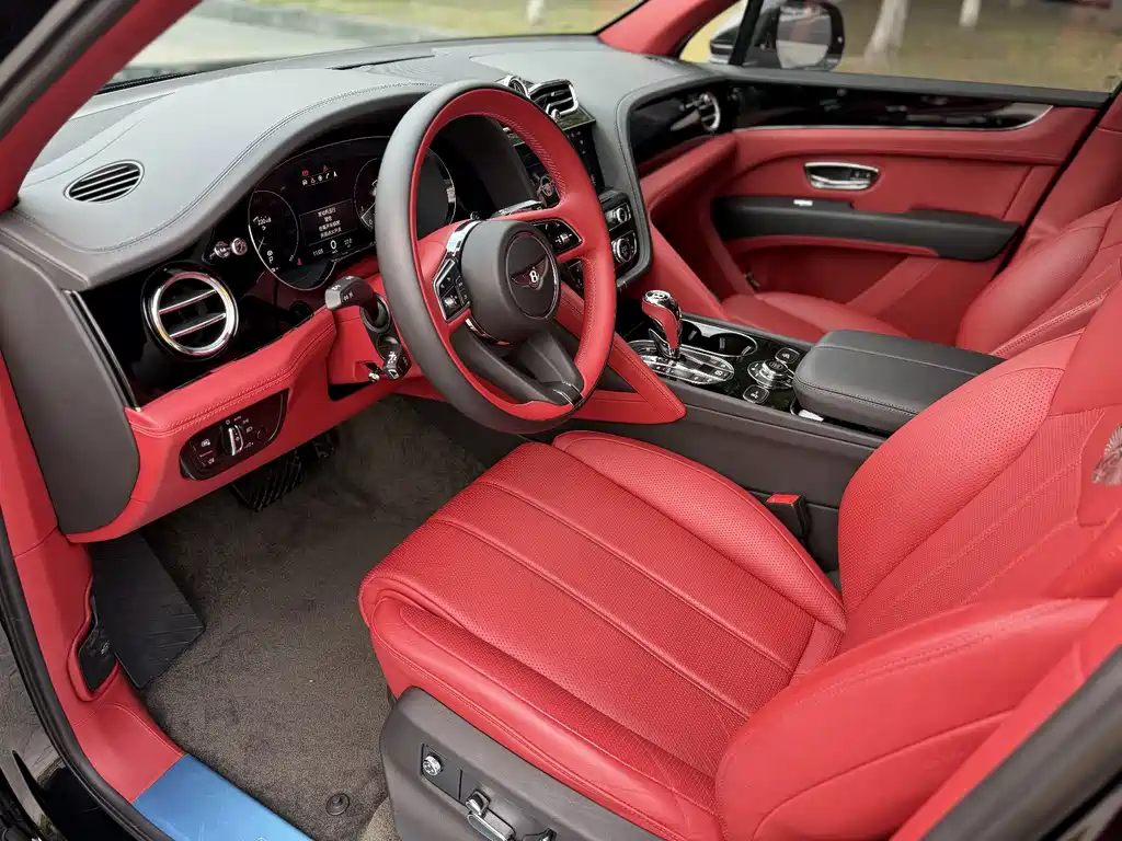 Bentley Bentayga — миниатюра 8