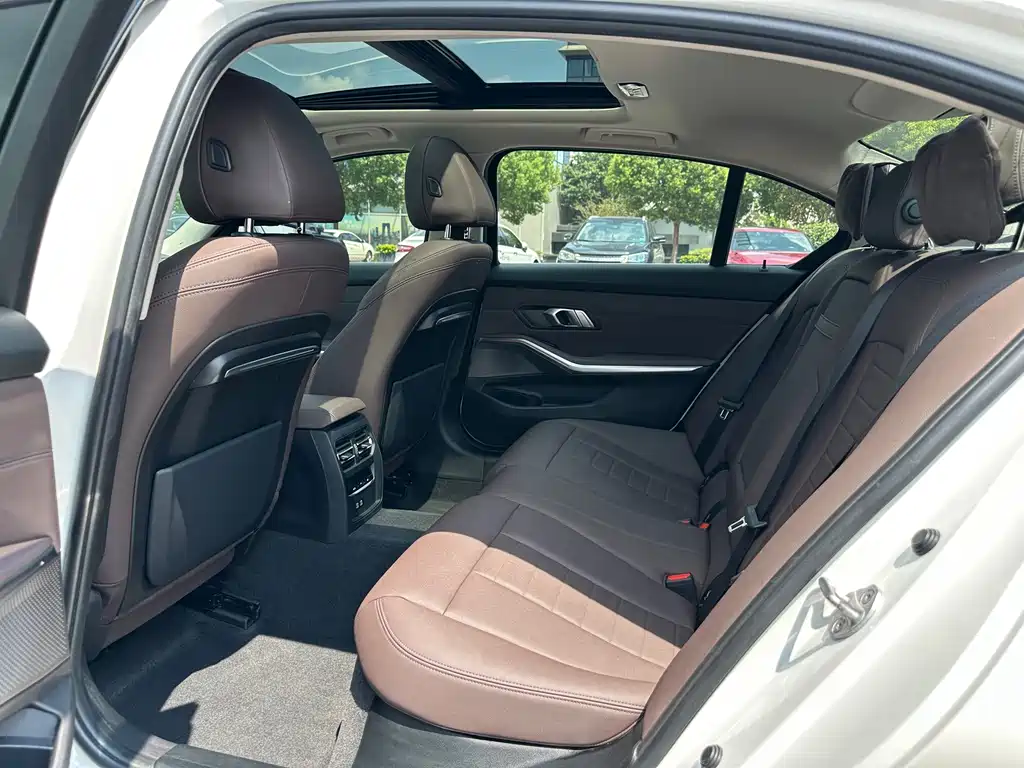 BMW 3 Series — миниатюра 13