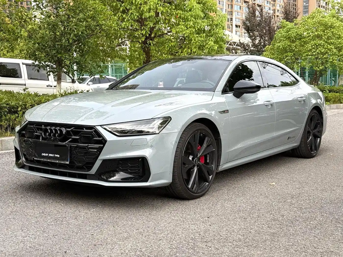 奥迪A7L 2024款 45 TFSI quattro RS 套件竞速版 2024