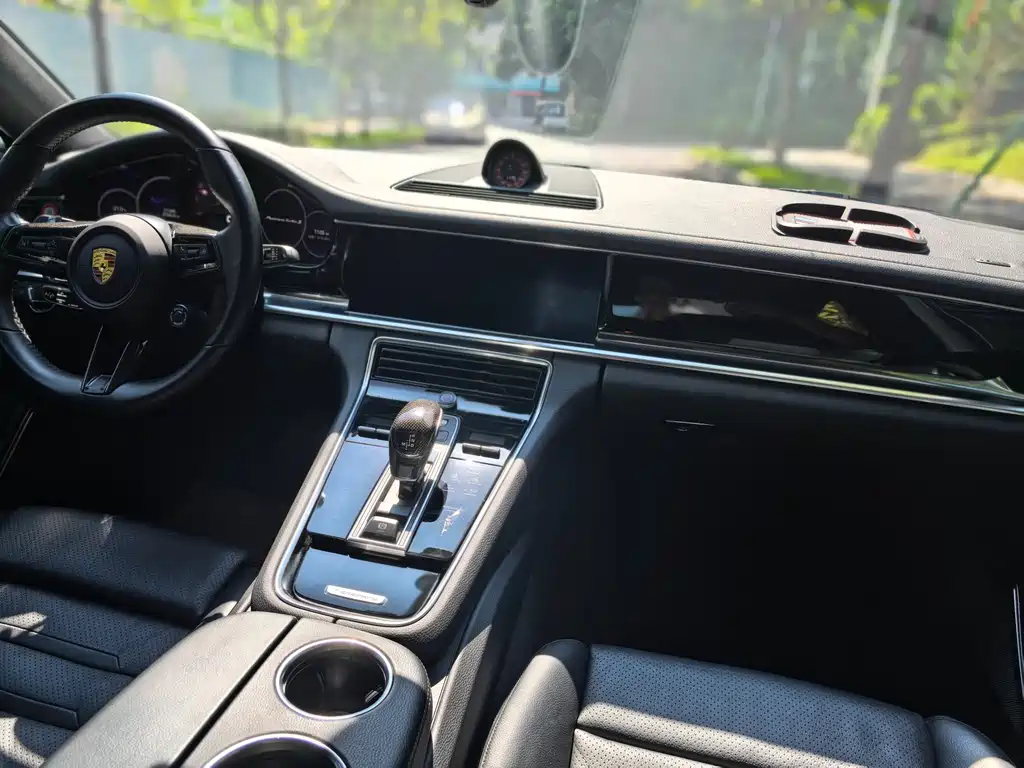 Porsche Panamera — миниатюра 12