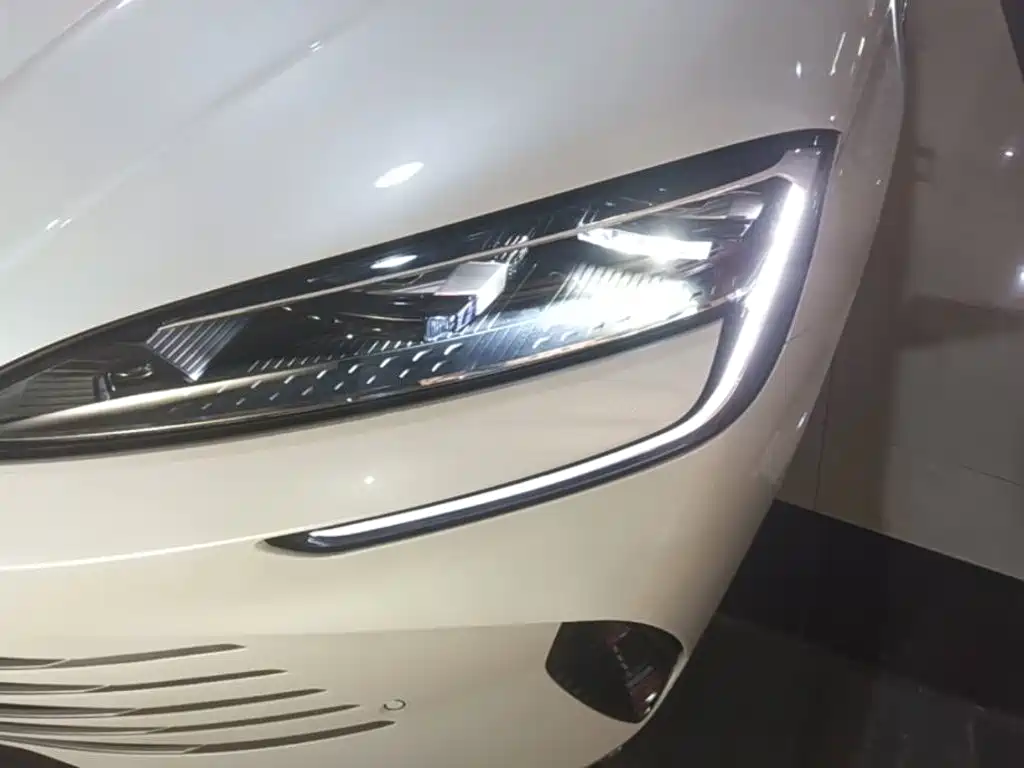 BYD Seal — миниатюра 24