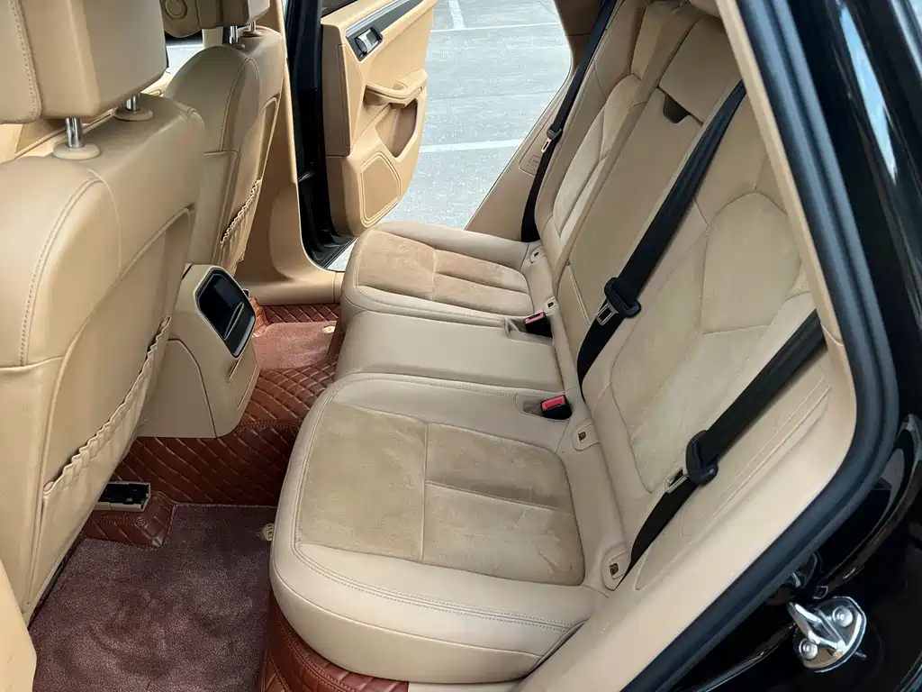 Porsche Macan — миниатюра 13