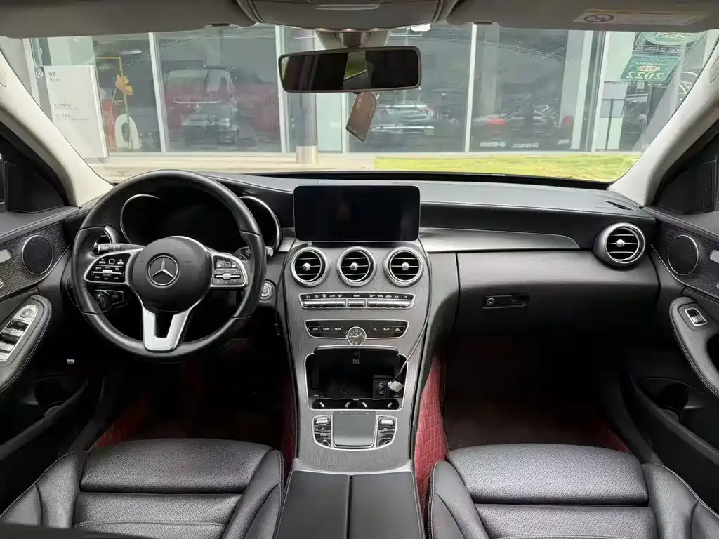 Mercedes-Benz C-Class — миниатюра 8