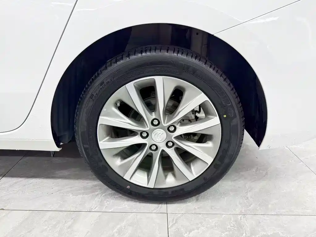Buick GL6 — миниатюра 21