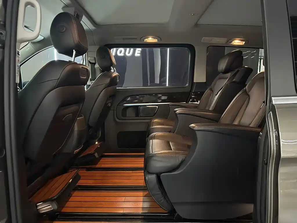 Mercedes-Benz V-Class — миниатюра 5