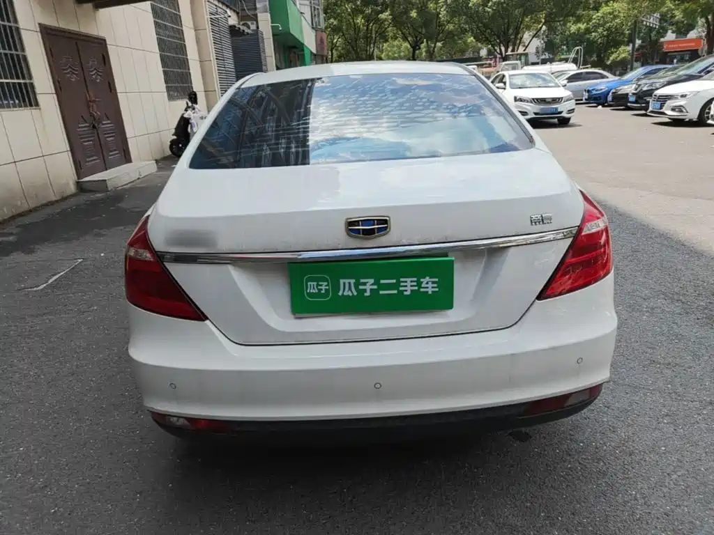 Geely Emgrand — миниатюра 6