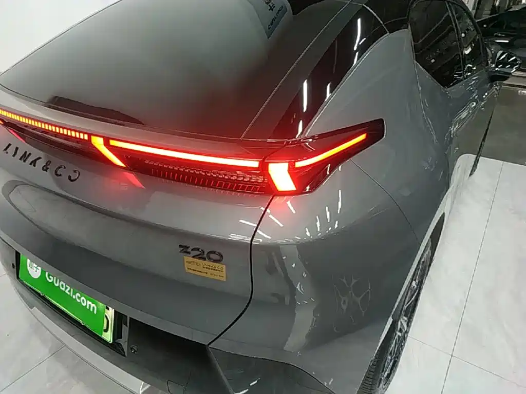 Lynk & Co 20 — миниатюра 24