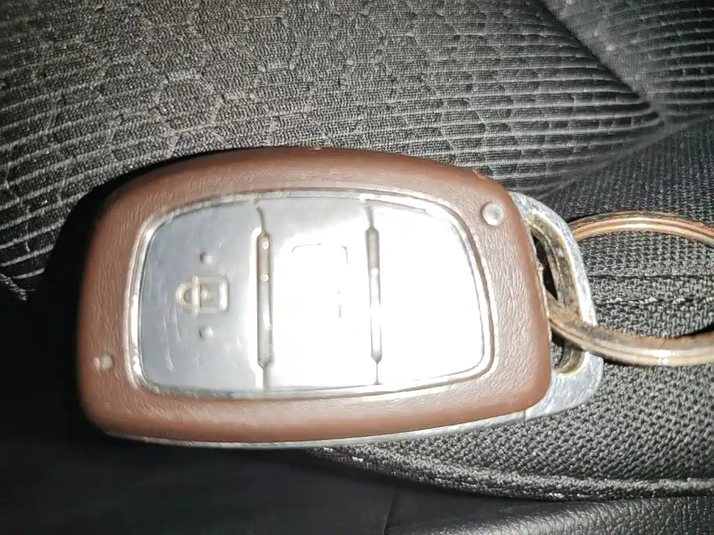 Hyundai Elantra — миниатюра 9