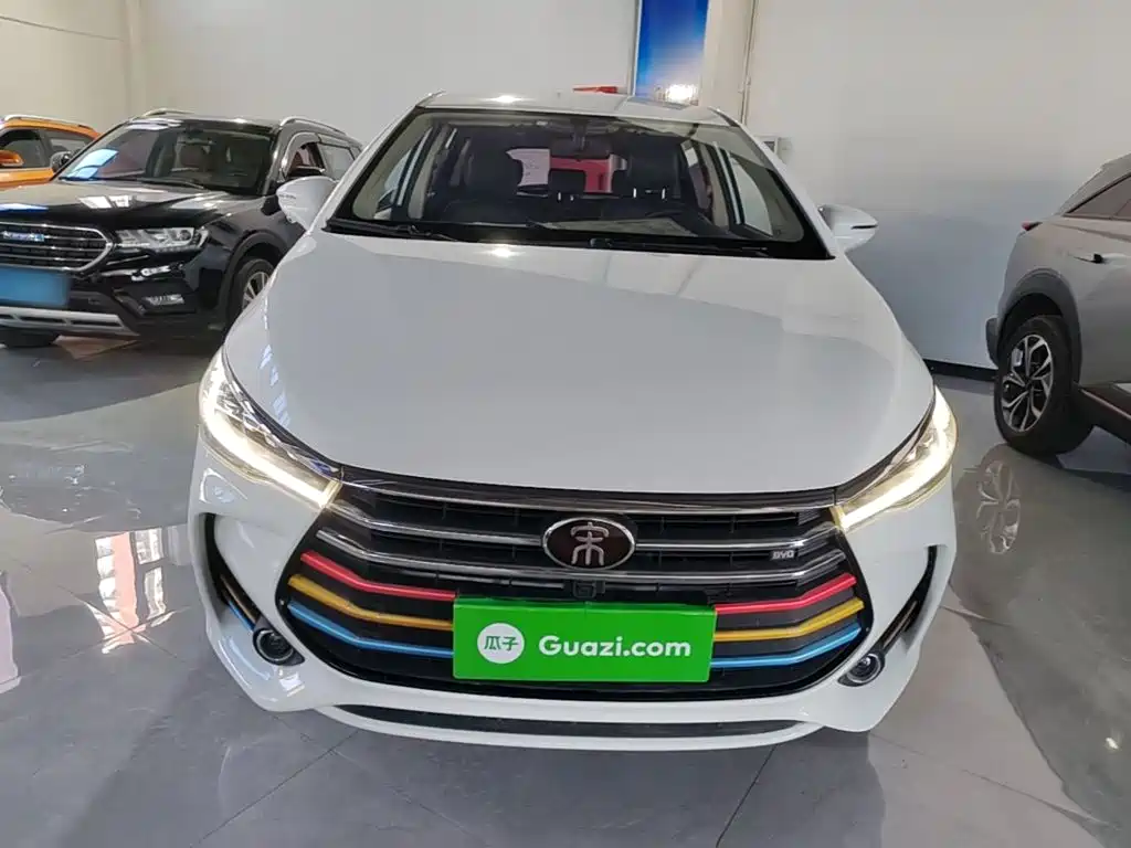 BYD MAX — миниатюра 3
