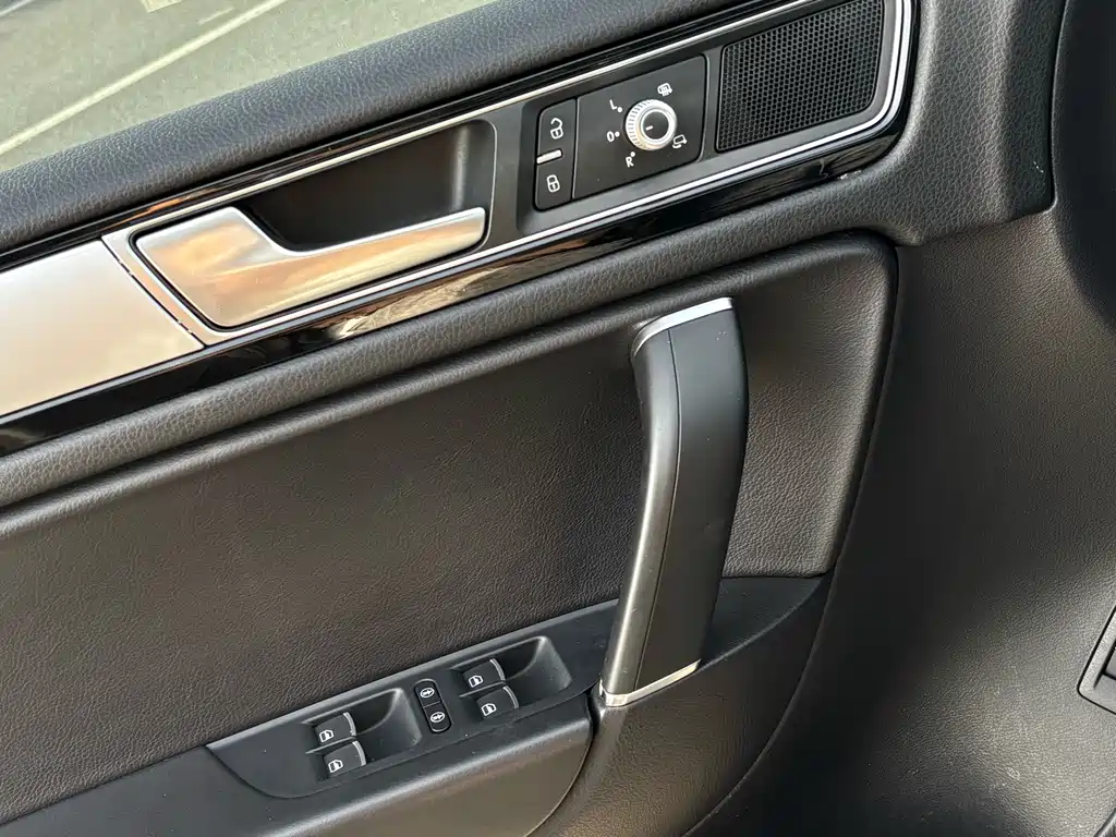 Volkswagen Touareg 3.0TSI Standard Config Type, фото 19