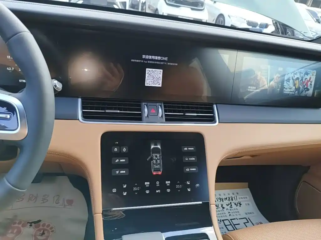 Li Auto Li ONE — миниатюра 13