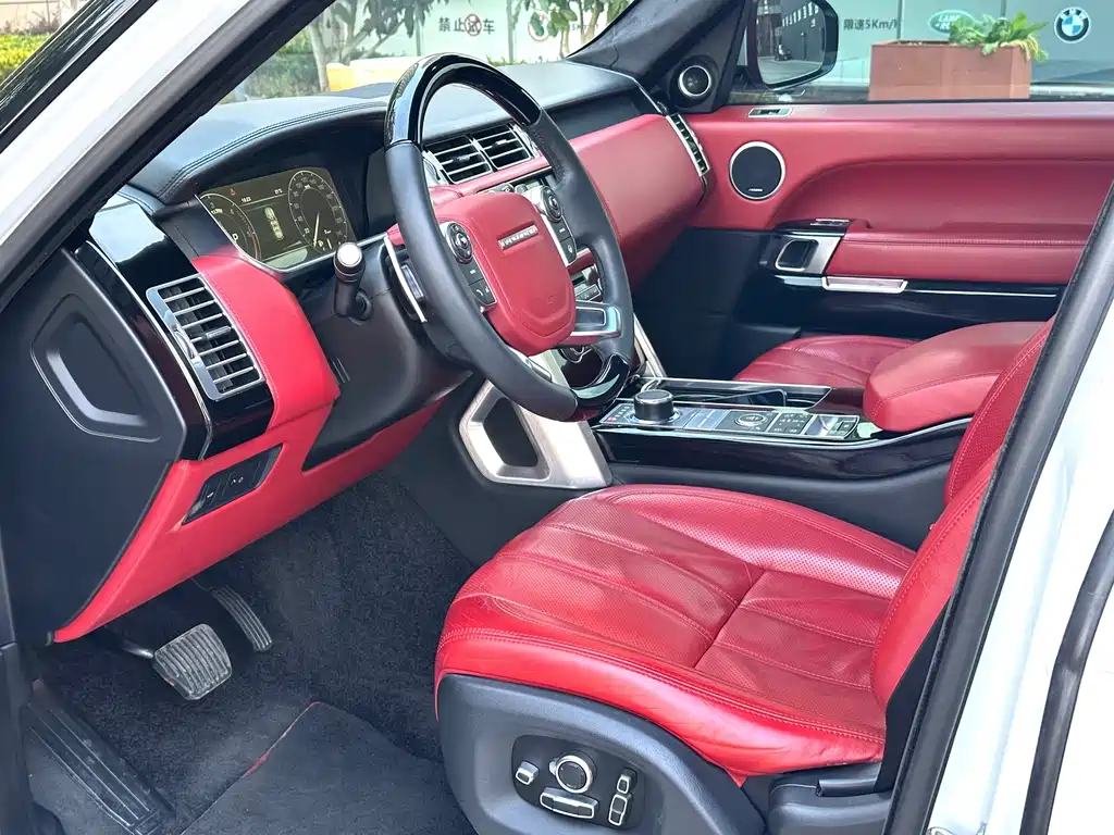 Land Rover Range Rover — миниатюра 8