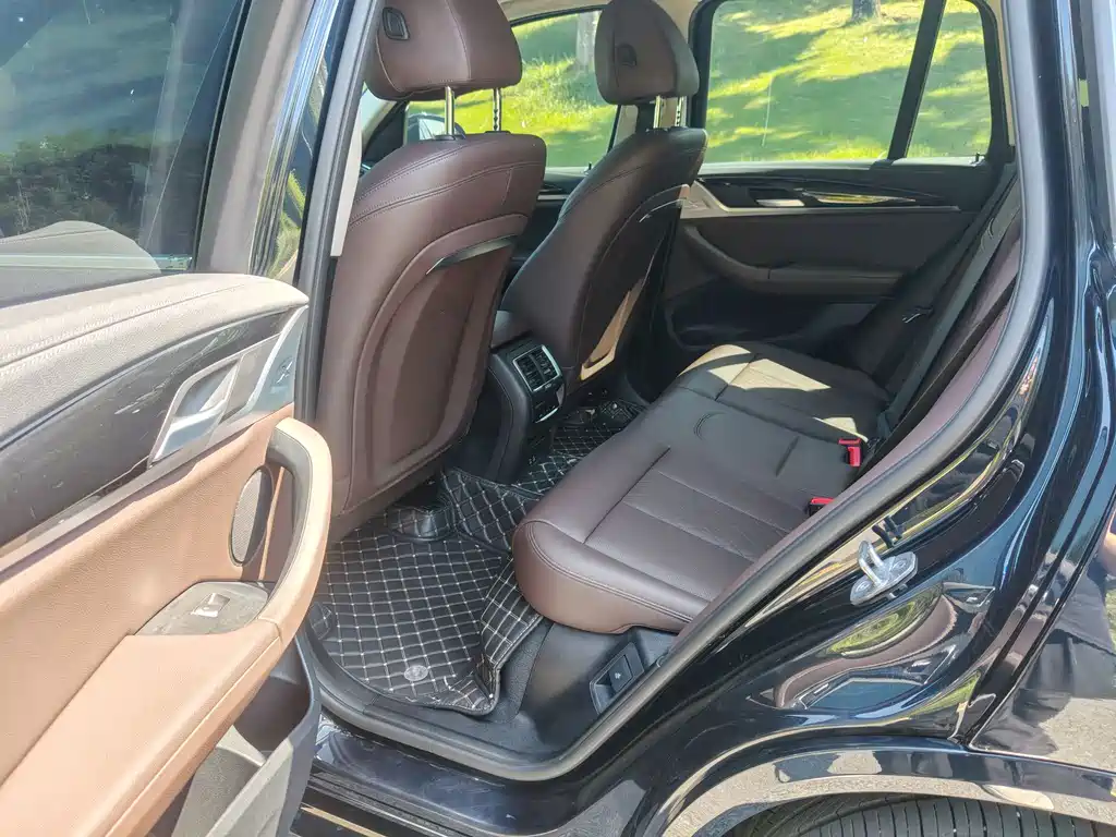 BMW iX3 — миниатюра 6