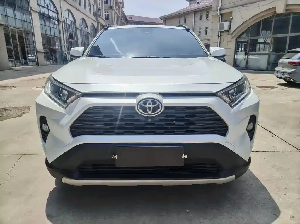 Toyota RAV4 — миниатюра 2
