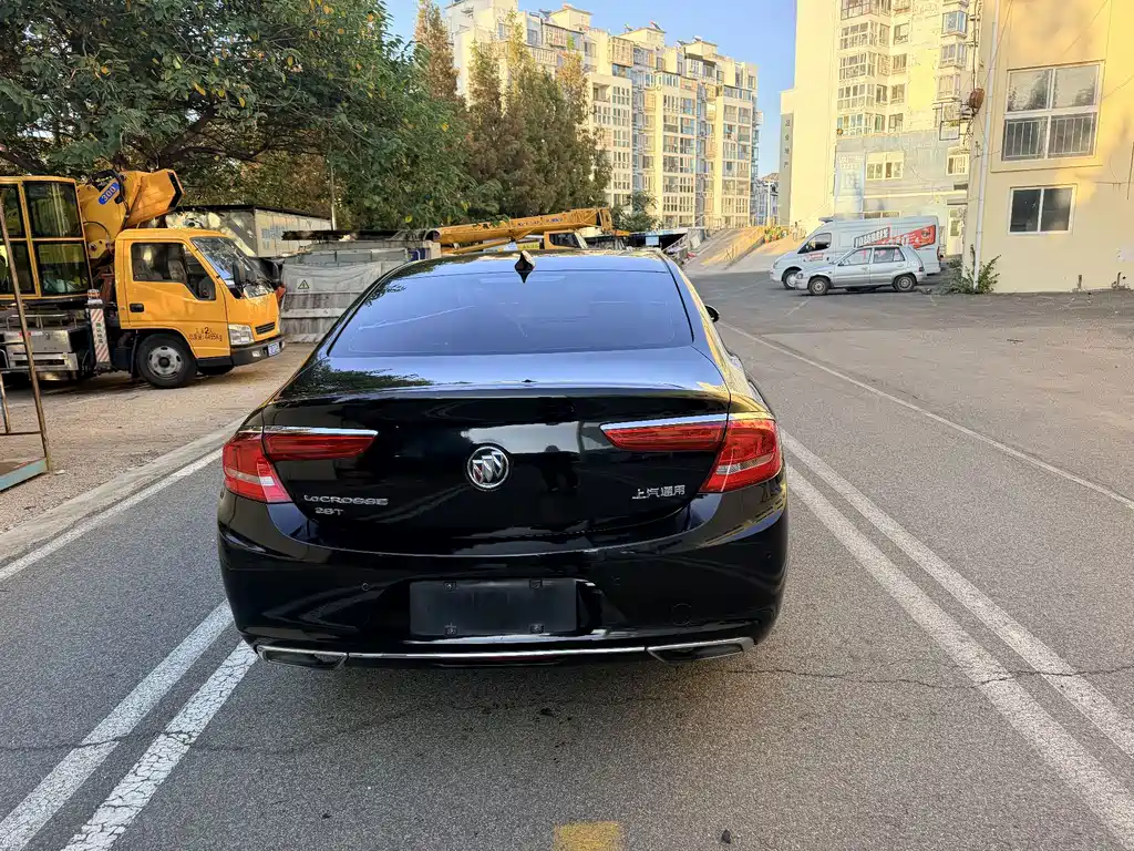 Buick LaCrosse — миниатюра 5