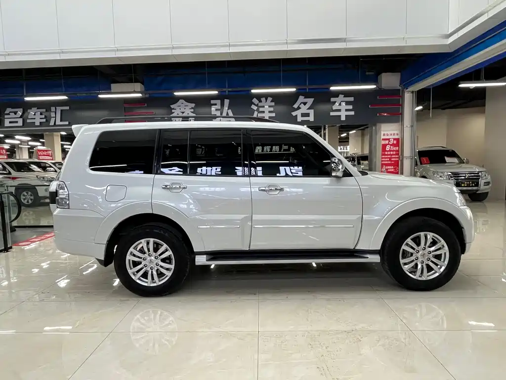 Mitsubishi V97 2019 3.8L AT