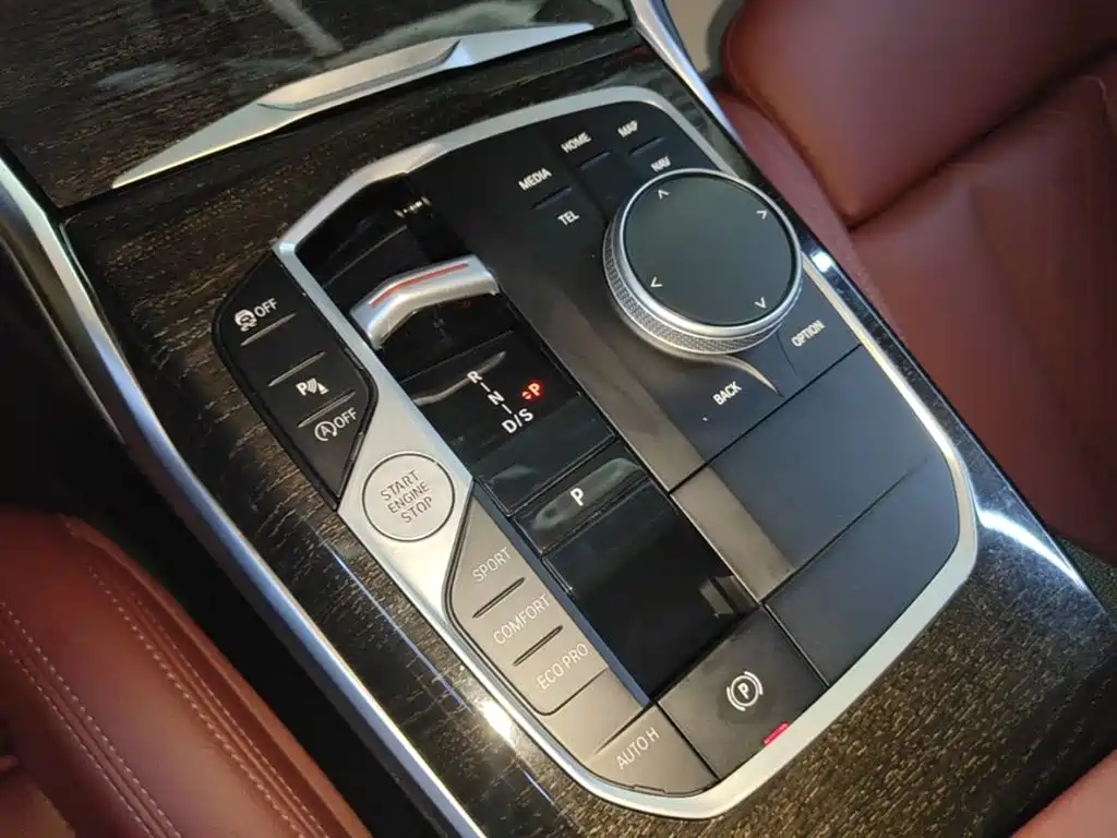 BMW 3 Series — миниатюра 14