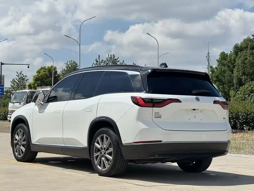 NIO ES8 — миниатюра 4